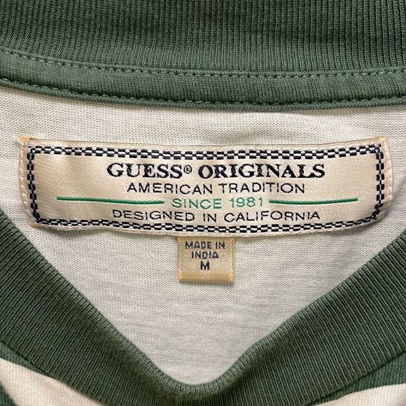 Guess tshirt - Picture 2 of 4